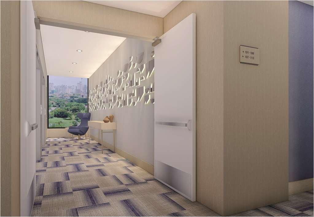 Отель Hampton By Hilton Quito La Carolina Park Удобства фото